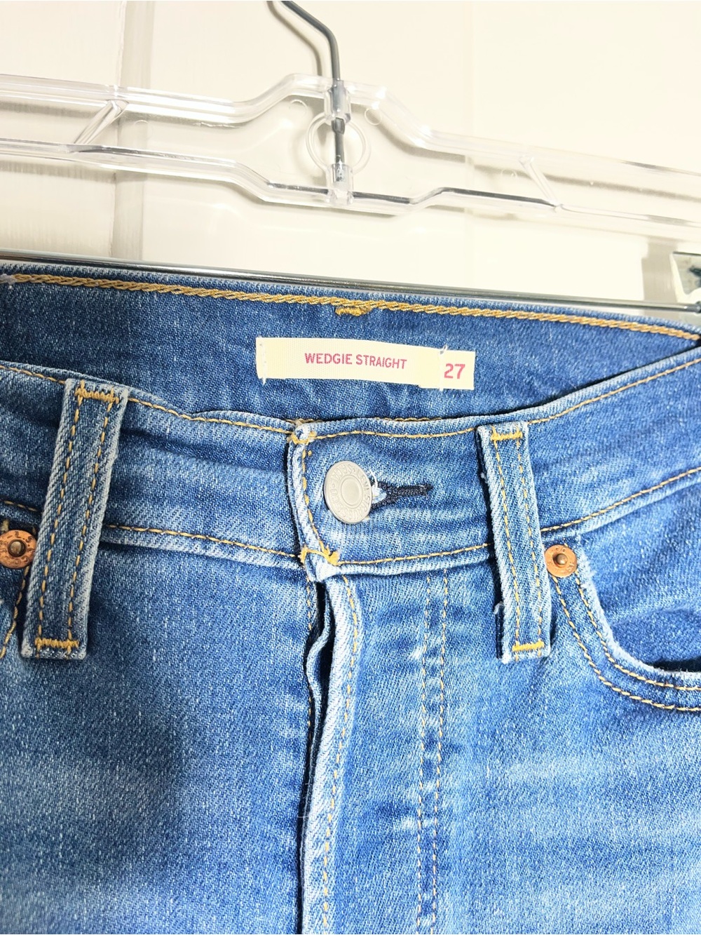 Levi’s Wedgie Straight Jeans 27 High Rise Distressed Light Wash Denim W27 L28 - Picture 4 of 5